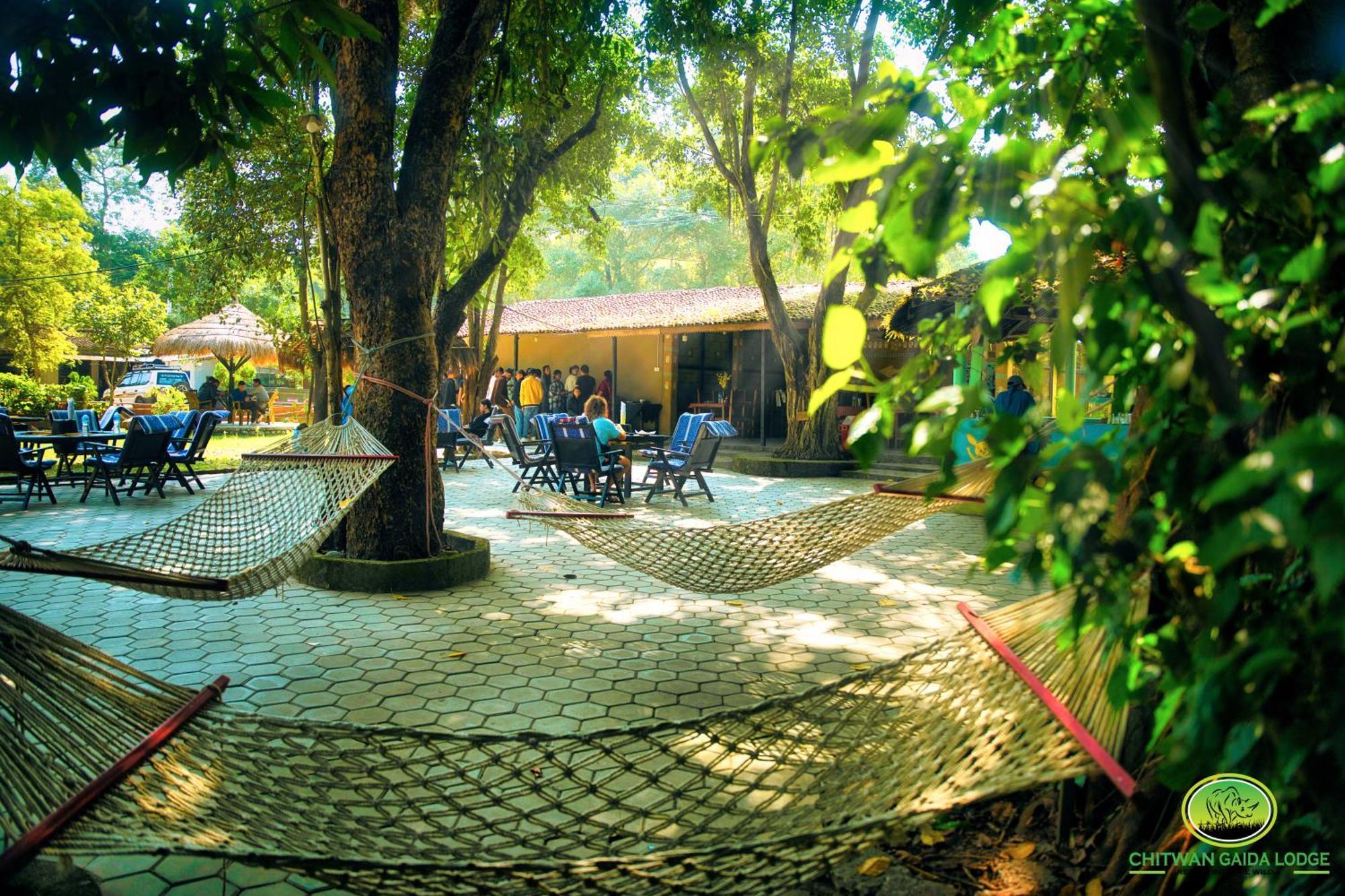 Chitwan Gaida Lodge - Animal Lovers & Birdwatchers Paradise Sauraha Exterior photo