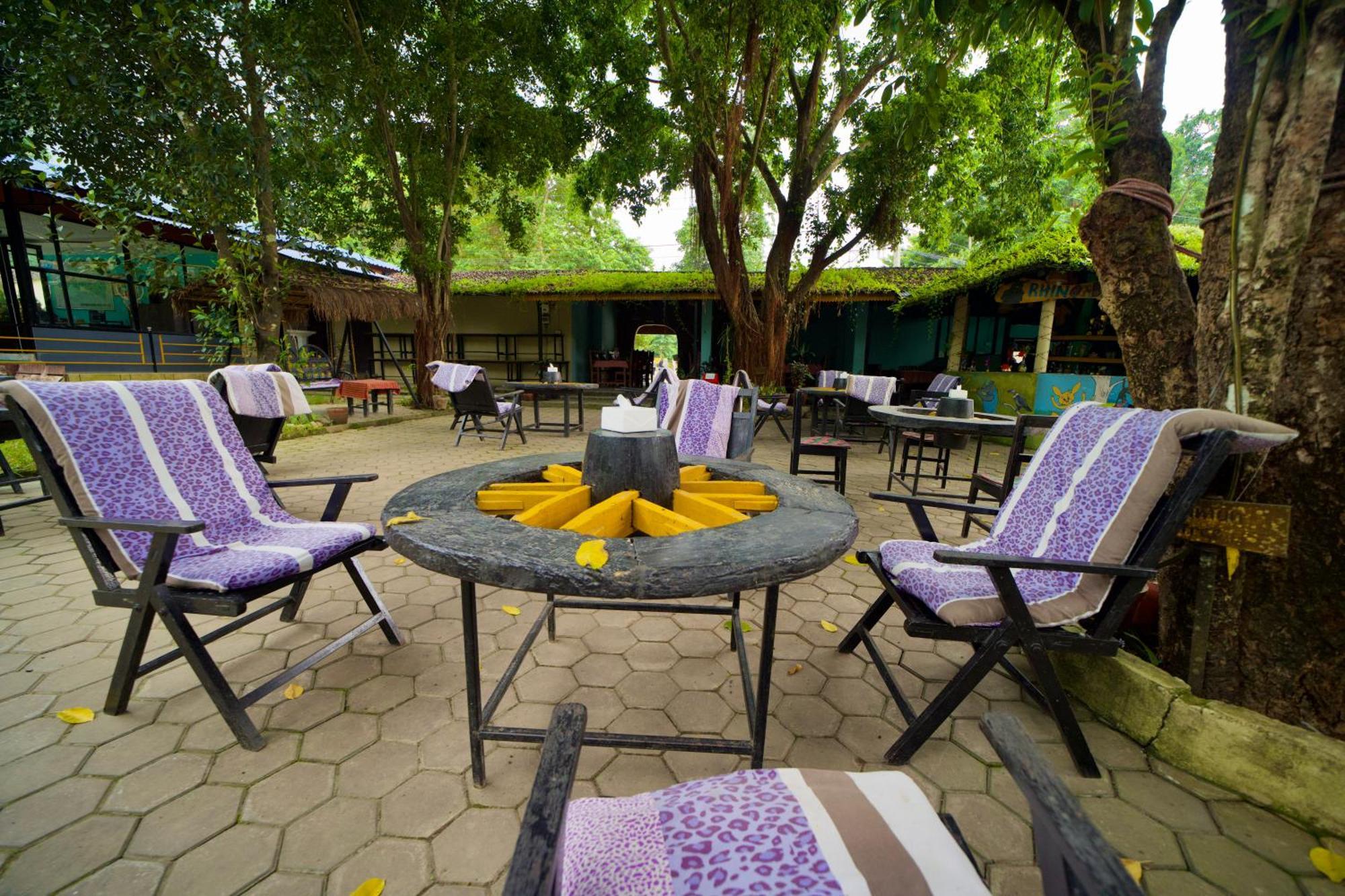 Chitwan Gaida Lodge - Animal Lovers & Birdwatchers Paradise Sauraha Exterior photo