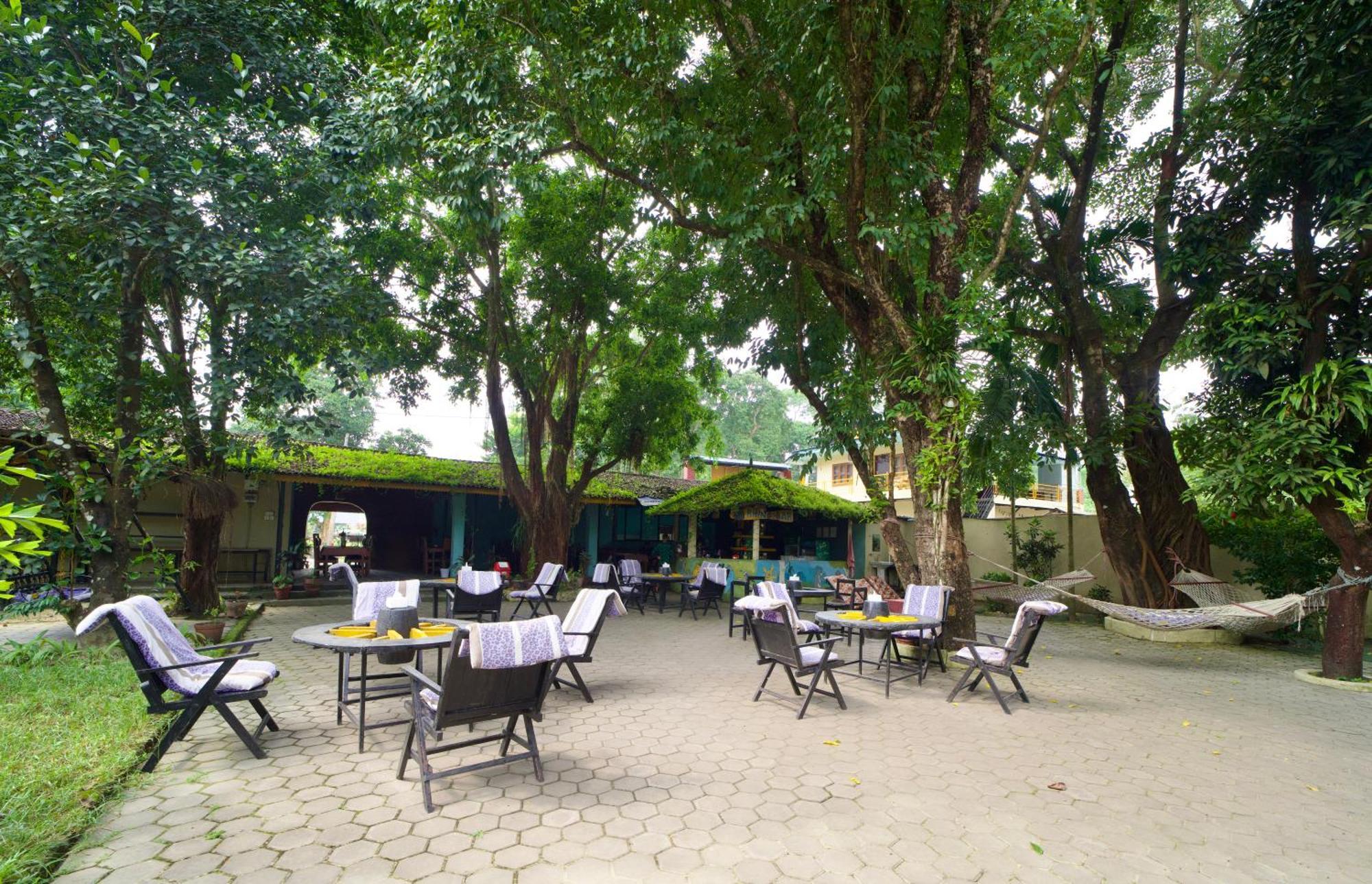 Chitwan Gaida Lodge - Animal Lovers & Birdwatchers Paradise Sauraha Exterior photo